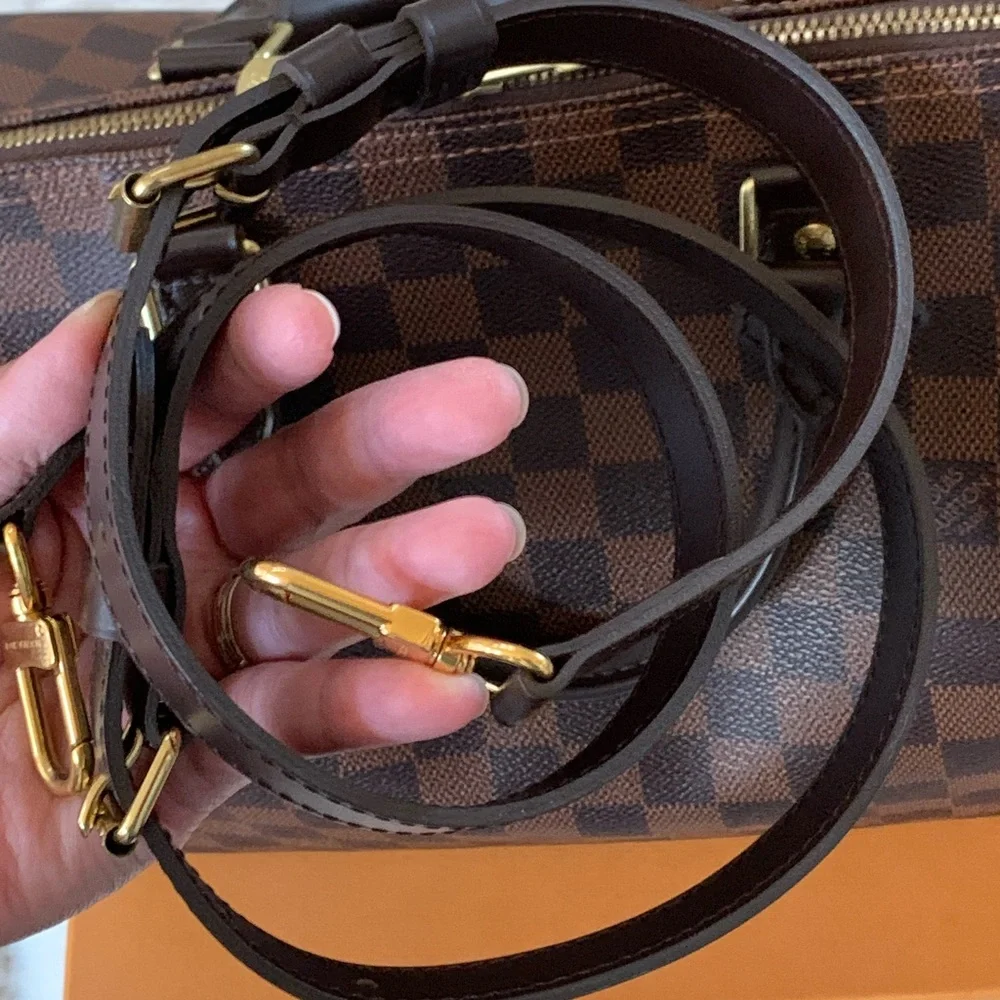 Louis Vuitton 𝐒𝐩𝐞𝐞𝐝𝐲 𝐁𝐚𝐧𝐝𝐨𝐮𝐥𝐢𝐞𝐫𝐞 30 Damier 𝐄𝐛𝐞𝐧𝐞